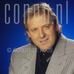 26-11-1992 Koos Alberts at studio 

[keywords]Singer, Posed, Eyecontact, Headshot[/keywords]